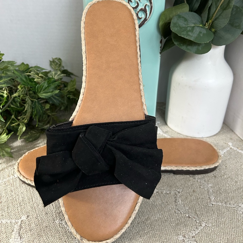 Loft Black Slip On BOW Flat Sandals. Size 10 - Picture 3 of 10